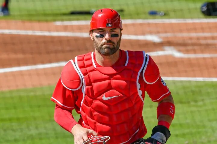 CONGRATULATIONS!!!: The Cubs sign “Curt Casali”, a catcher, to a Minor league contract worth huge sum of..