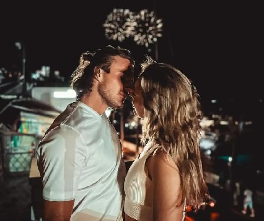 CONGRATULATIONS!!!: LOVE IS BEAUTIFUL!!!: “Stefanos Tsitsipas” Girlfriend Finally Said Yes To Him As They Are Ready To Tie The “Knot Together” Which Comes Up On…Read More…