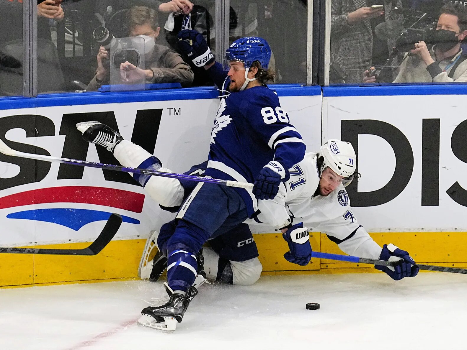 BREAKING NEWS!!!: “William Nylander” Sustained A Career Ending Injury As Reported By The Medical Team…See Details Below…