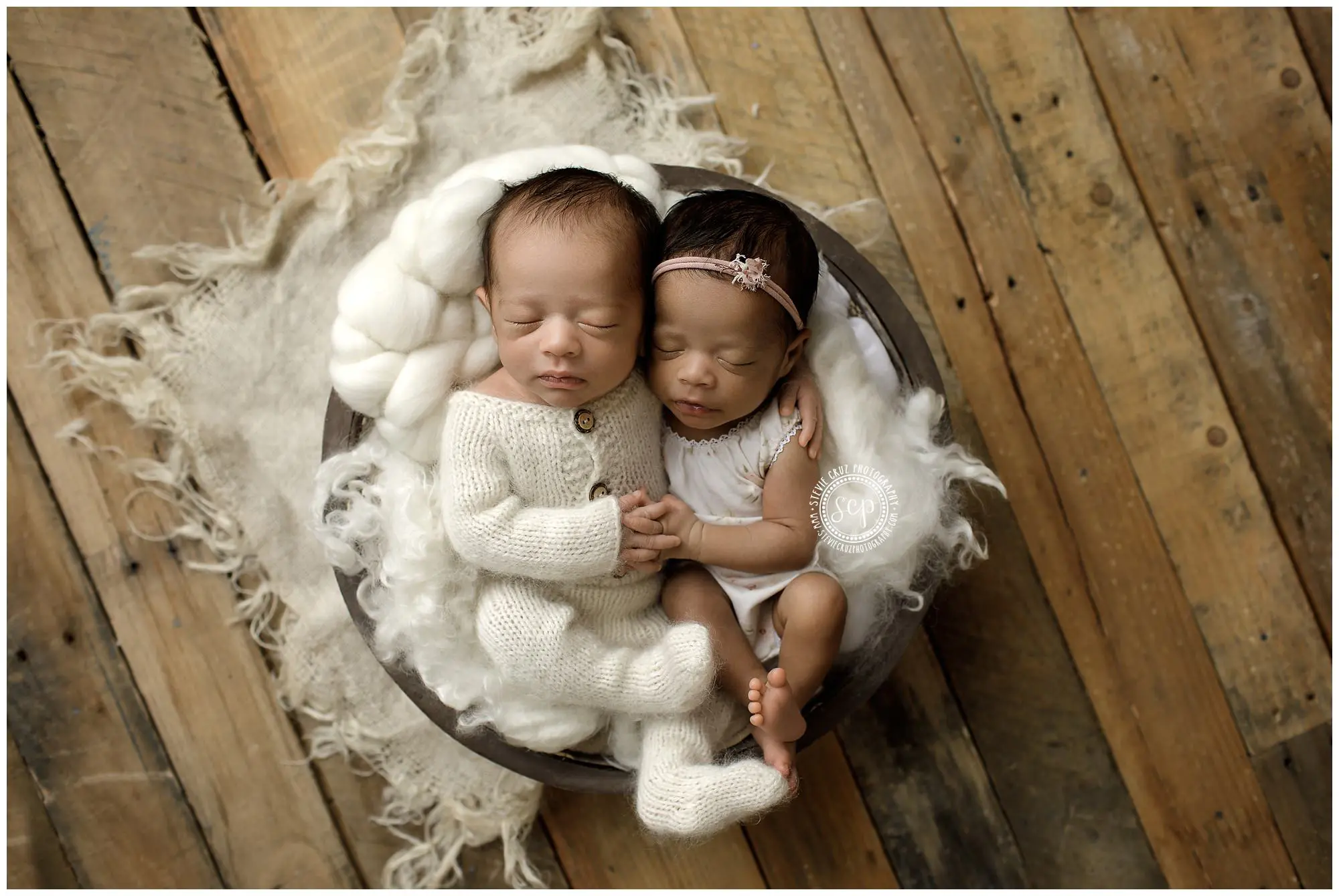 CONGRATULATIONS!!! Brandon Aiyuk and his beautiful wife as the welcomes new set of twins as they embarkedon…