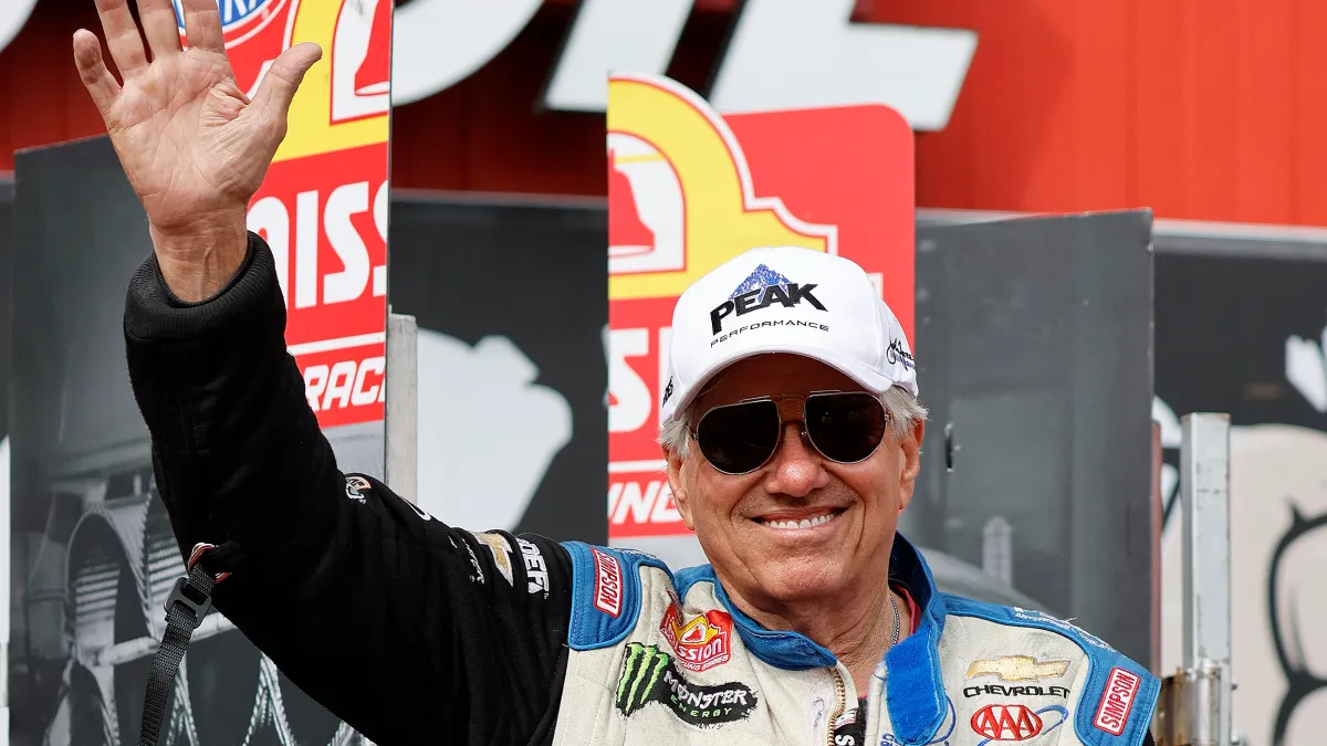 Good News: The most recent buyer in NASCAR history, drag racing legend John Force, has announced his acquisition of a NASCAR Motorsport Team at record-breaking fees….